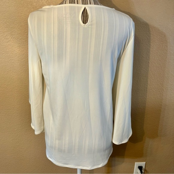 NWT Chico’s Top 0 (Small) Cream Flowy Flare Sleeve 3/4 Length Ecru Stretchy - Picture 9 of 14